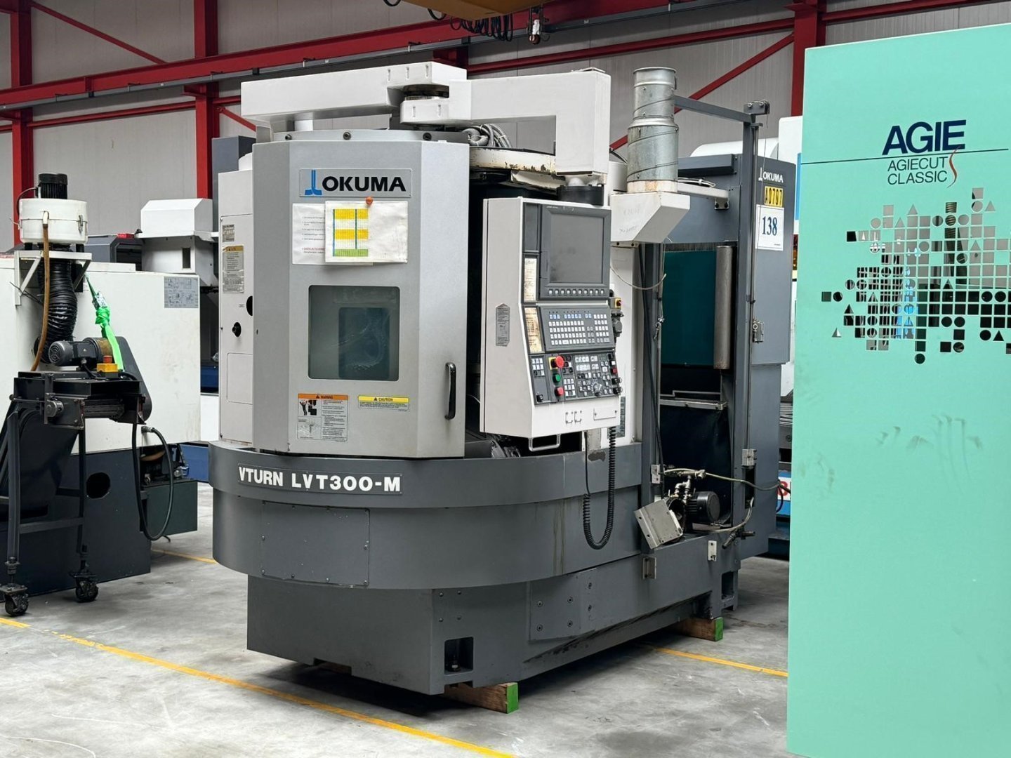 OKUMA LVT300M